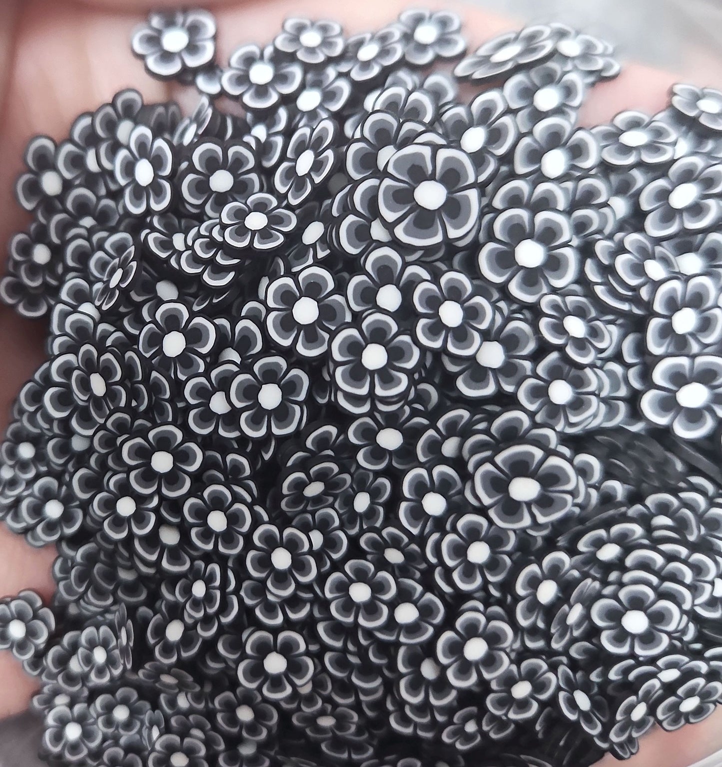 489c-black flower-2oz