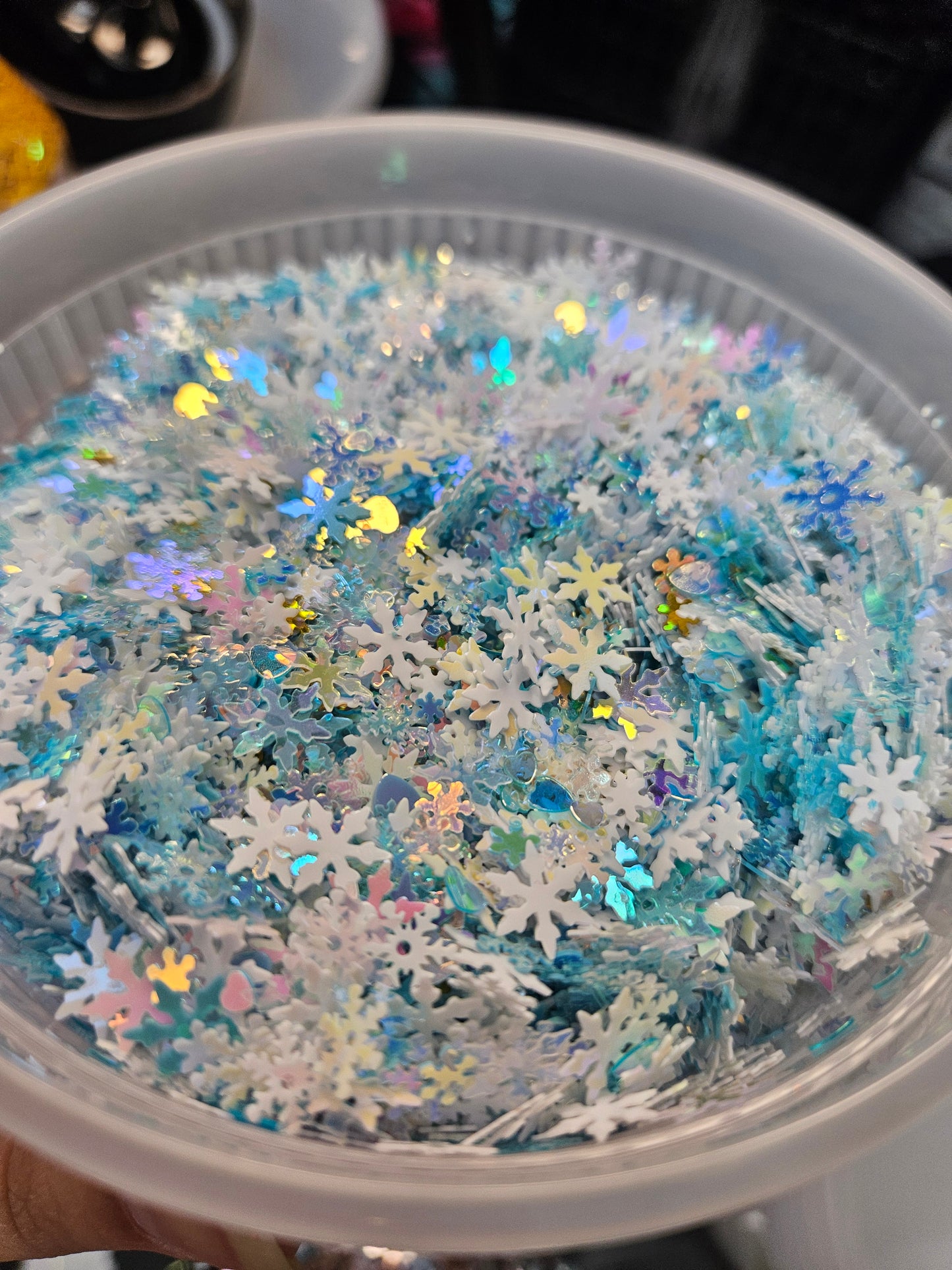 77G white/gold/blue snowflakes discontinued